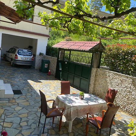 Artur'S Apartment 2 Gjirokastër المظهر الخارجي الصورة