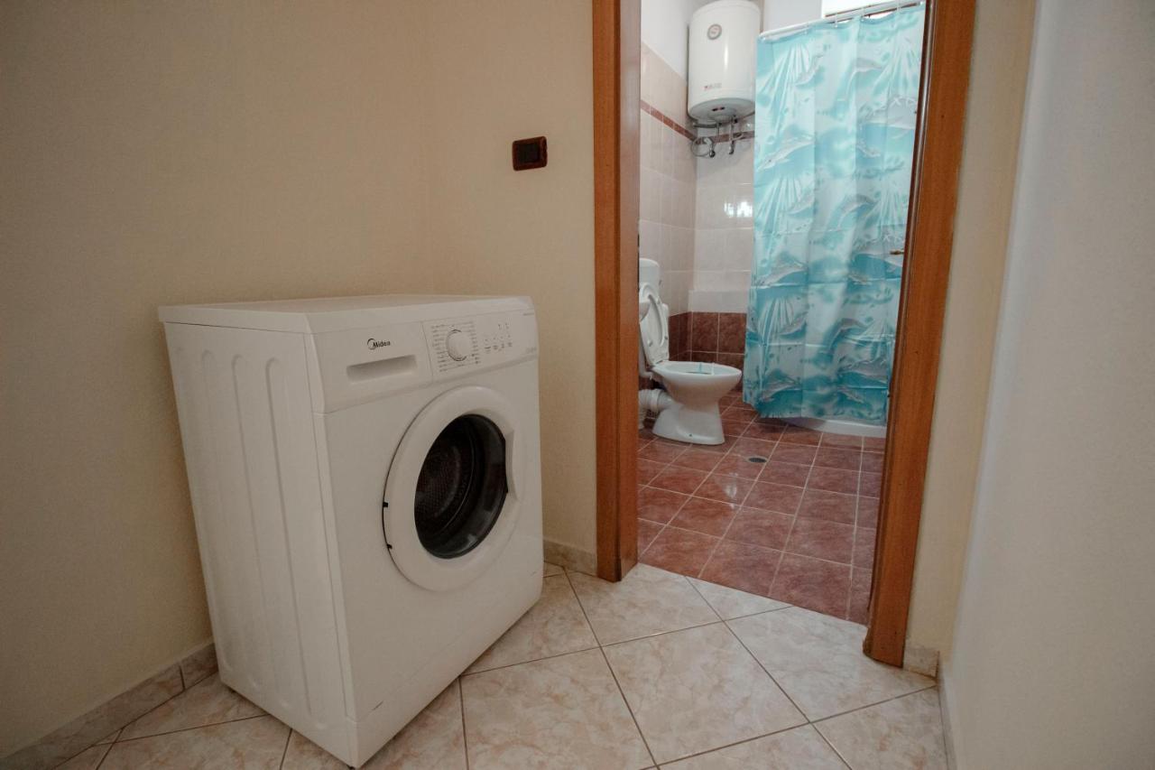 Artur'S Apartment 2 Gjirokastër المظهر الخارجي الصورة